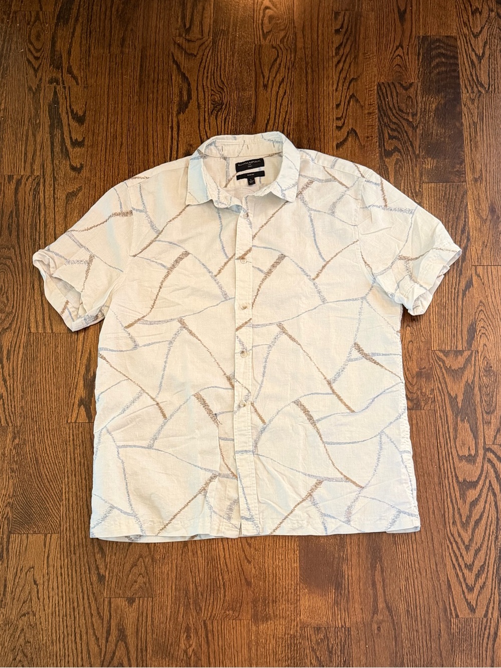 Men's Short-Sleeve Casual Button-Up Shirt - White with Subtle Pattern